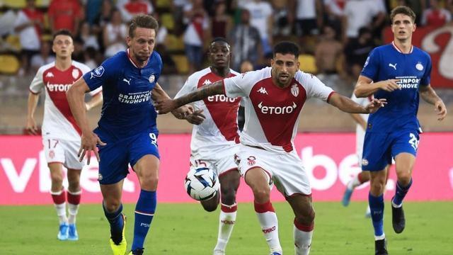 对他进行了 对他进行了