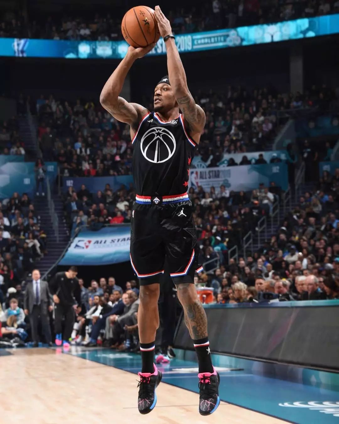 让人们看到 让人们看到