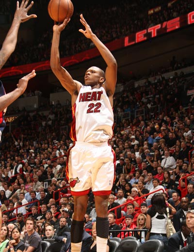 前场三人包 前场三人包